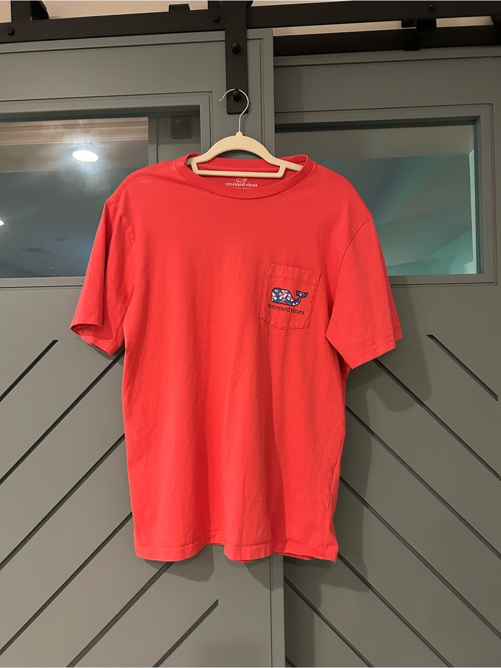 Vineyard Vines Men’s red Pocket T-Shirt